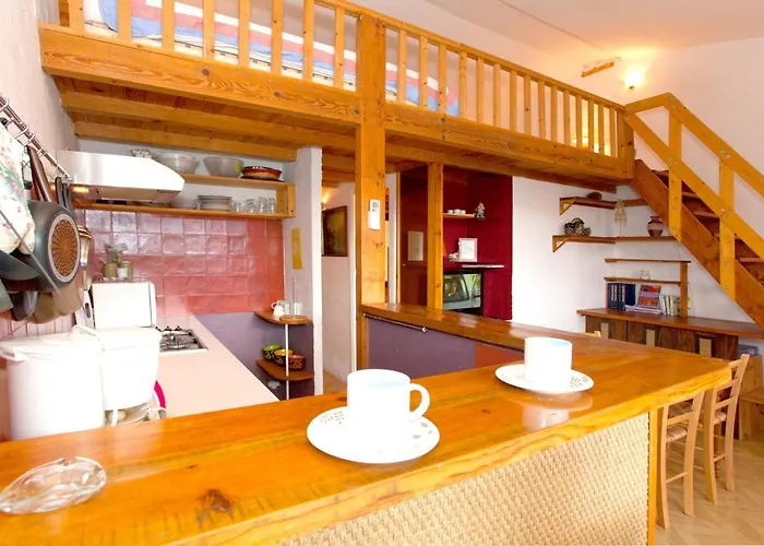 Avec Piscine A - 32 M² *