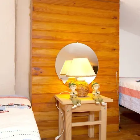 Avec Piscine A - 32 M² דירה