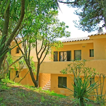 Apartment Porticcio Seaside Retreat: 2-bedroom With Shared Pool Porticcio (Corsica)